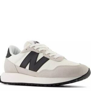 New Balance Classic White and Gray Sneakers
